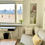 アパート Penthouse Toeoeloe - High Ceilings, Wi-fi, 24h Shop, Olympic Stadium *