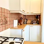 Apartamento Penthouse Toeoeloe - High Ceilings, Wi-fi, 24h Shop, Olympic Stadium Helsínquia