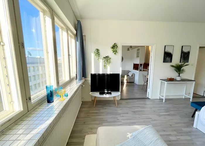 Penthouse Toeoeloe - High Ceilings, Wi-fi, 24h Shop, Olympic Stadium *